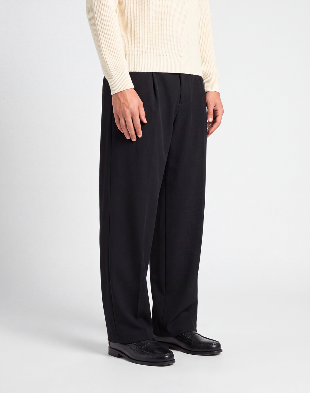 Kyan Pleated Trousers