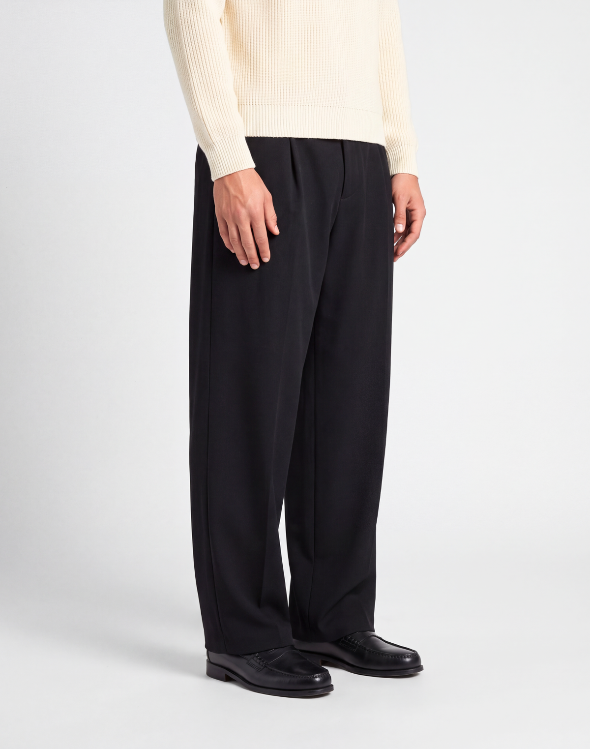 Kyan Pleated Trousers