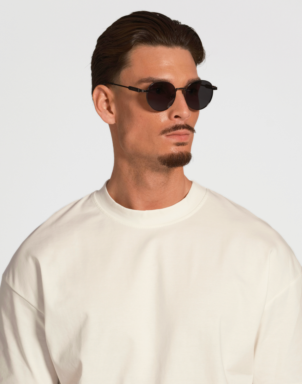 black round sunglass